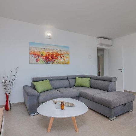 Apartments Sunrise Krk Крк Екстер'єр фото