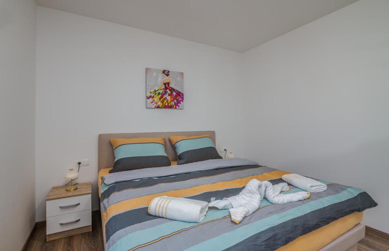Apartments Sunrise Krk Крк Екстер'єр фото