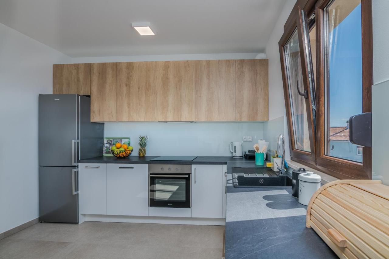 Apartments Sunrise Krk Крк Екстер'єр фото