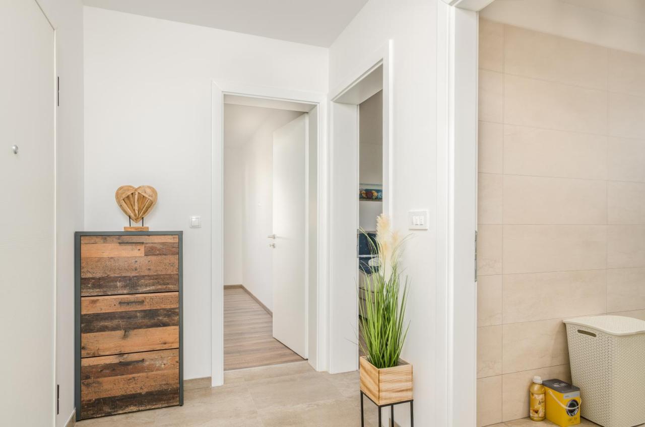 Apartments Sunrise Krk Крк Екстер'єр фото