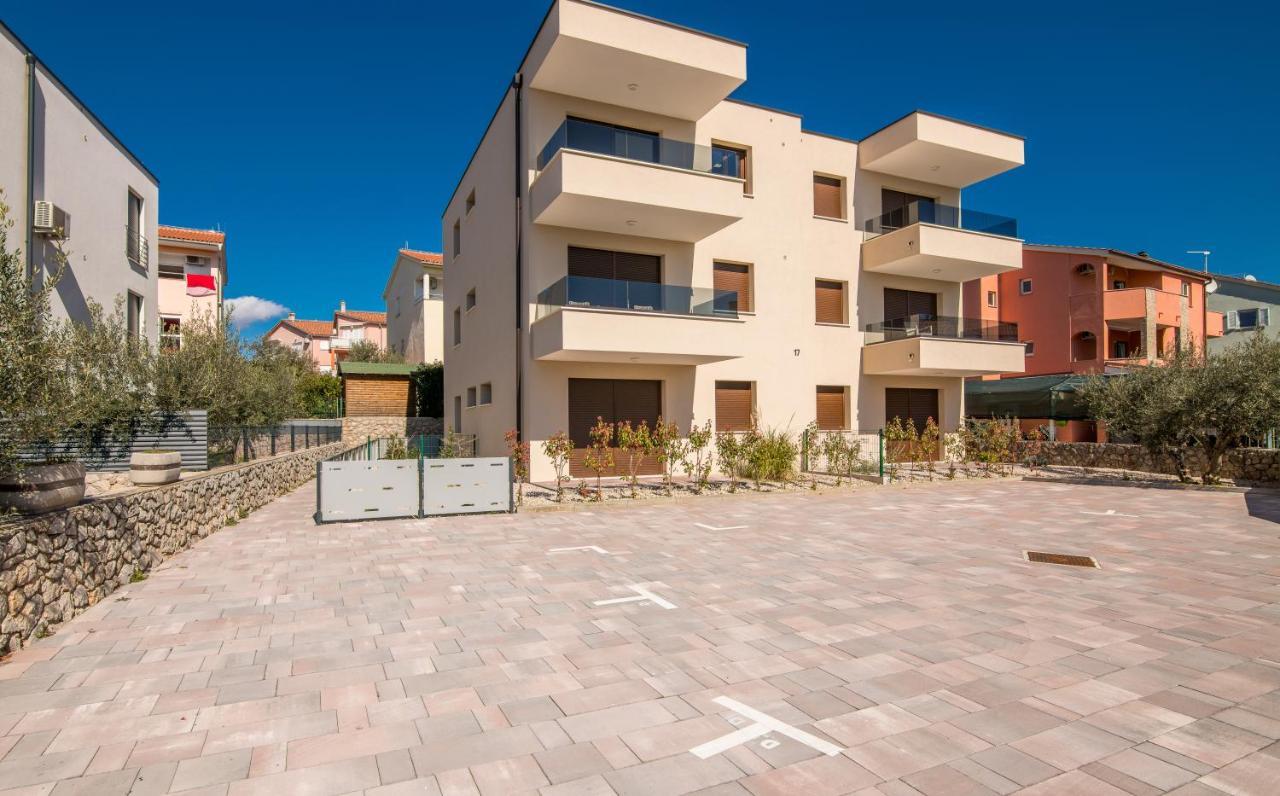 Apartments Sunrise Krk Крк Екстер'єр фото