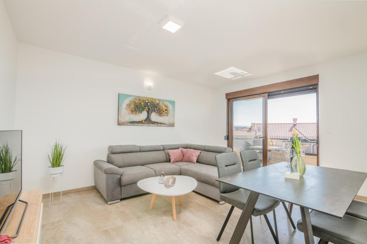 Apartments Sunrise Krk Крк Екстер'єр фото