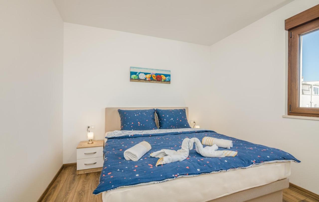 Apartments Sunrise Krk Крк Екстер'єр фото